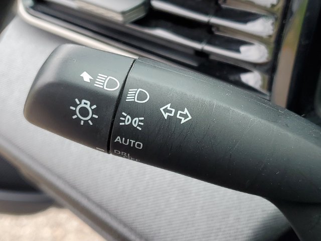 Used 2025 Toyota Camry LE FWD image 10