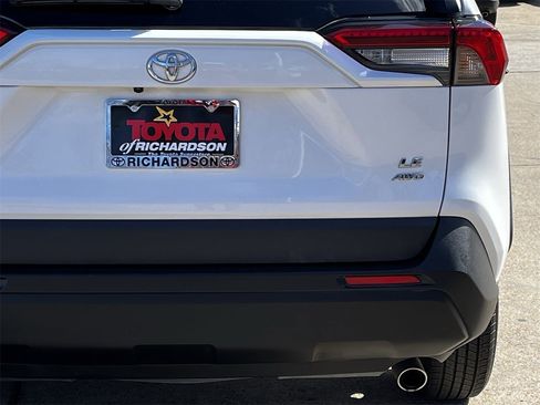 Used 2024 Toyota RAV4 LE image 6