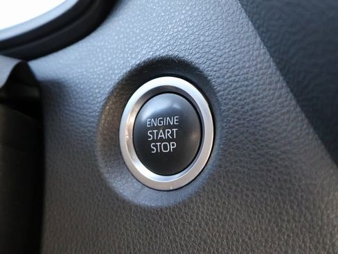 Used 2024 Toyota Corolla SE image 31