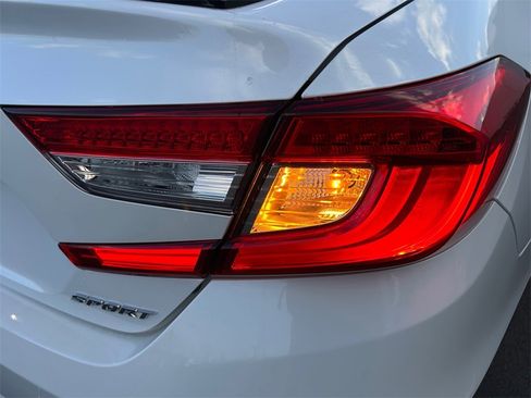 Certified 2022 Honda Accord Sport image 20