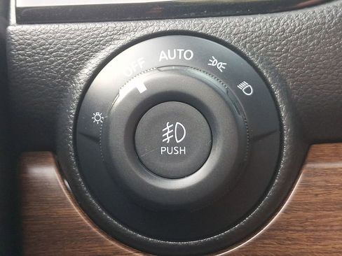 Used 2021 Nissan Titan Platinum Reserve w/ Off Road Protection Package image 26