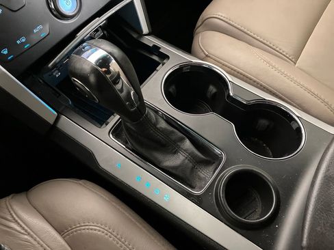 Used 2015 Ford Explorer XLT w/ Equipment Group 202A image 27