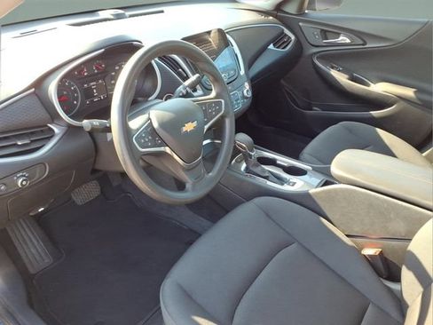 Used 2025 Chevrolet Malibu LT FWD image 10