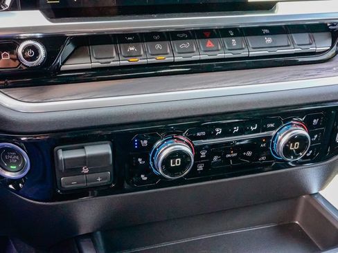 New 2026 GMC Sierra 1500 SLT AWD/4WD image 21