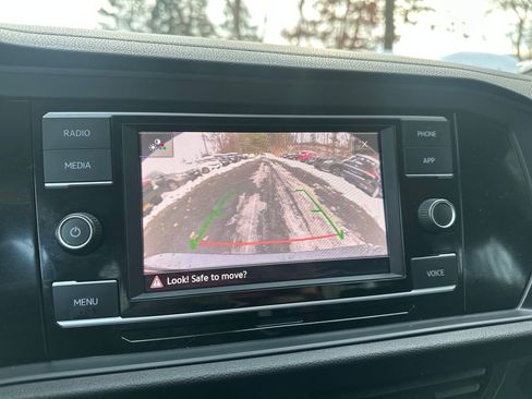 Certified 2023 Volkswagen Jetta Sport image 10