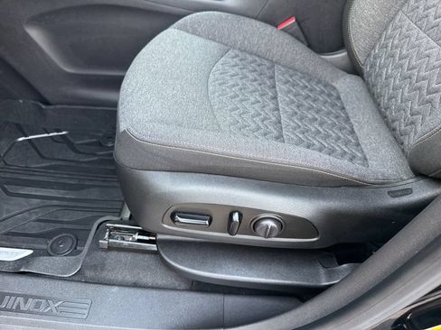 Used 2024 Chevrolet Equinox LT AWD/4WD image 11