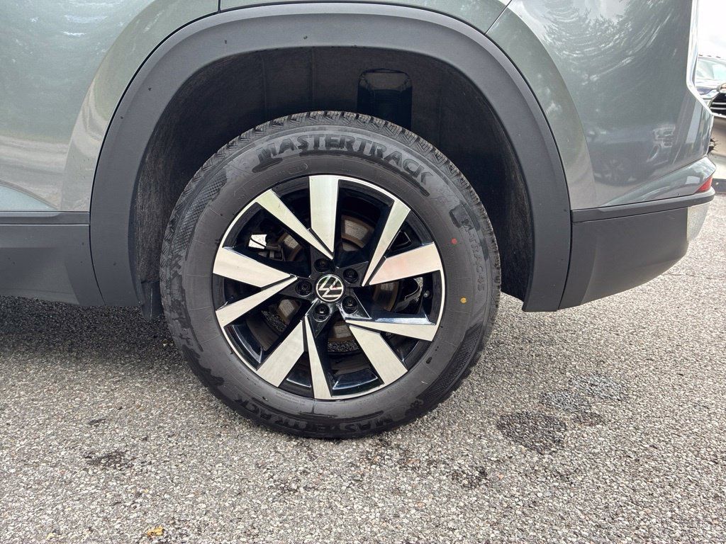 Used 2023 Volkswagen Atlas Cross Sport SE AWD/4WD image 62