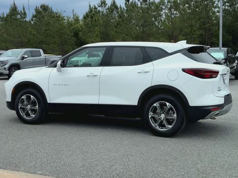 Used 2025 Chevrolet Blazer LT FWD image 6