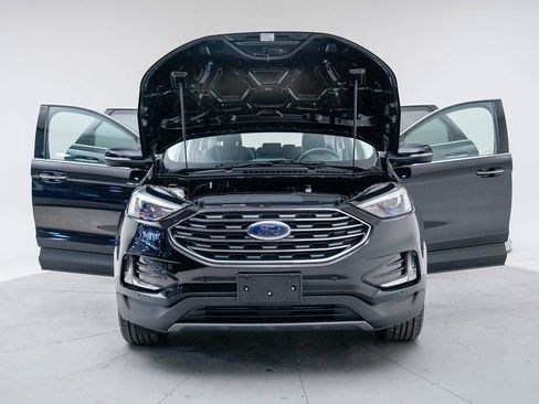 Used 2024 Ford Edge Titanium image 16