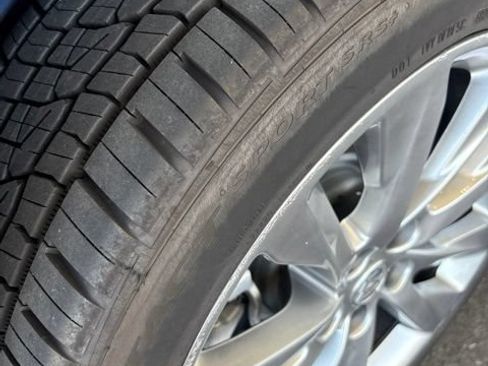 Used 2023 Buick Envision Avenir FWD image 12