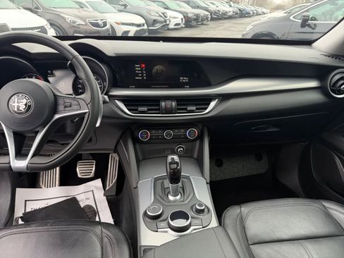 Used 2018 Alfa Romeo Stelvio Sport w/ Quick Order Package 22J Sport image 17