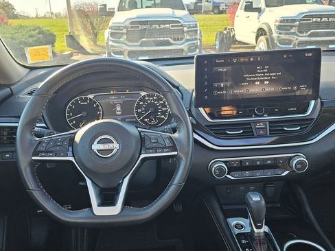 Used 2024 Nissan Altima 2.5 SR w/ SR Premium Package image 33