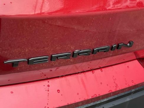 Used 2023 GMC Terrain SLE w/ Driver Convenience Package image 12