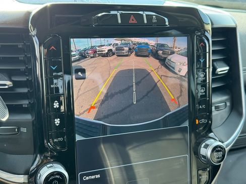 Used 2024 RAM 2500 Laramie image 28