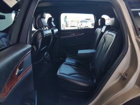 Used 2017 Lincoln MKX Reserve FWD image 17