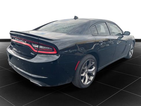 Used 2017 Dodge Charger R/T w/ Plus Group image 5