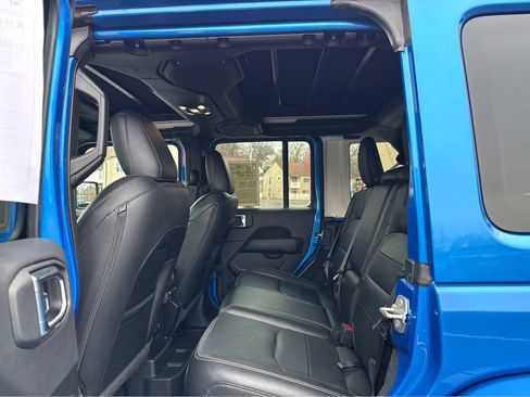 Certified 2022 Jeep Wrangler Unlimited Sahara w/ Cold Weather Group image 10