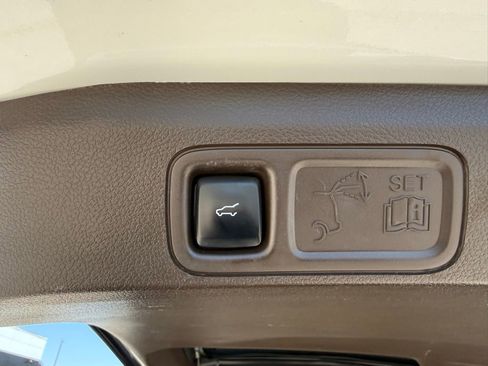 Used 2024 Ford Expedition Max King Ranch AWD/4WD image 24