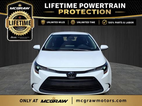 Used 2025 Toyota Corolla LE FWD image 2