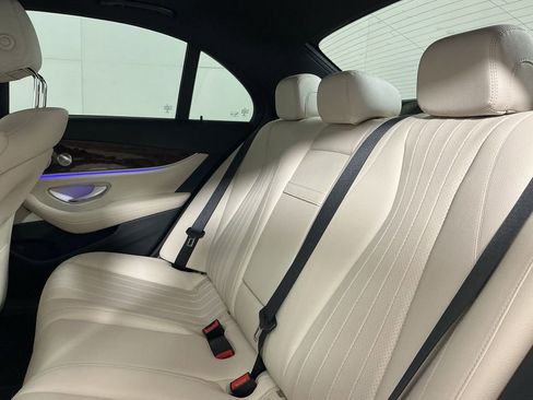 Used 2017 Mercedes-Benz E 300 image 25