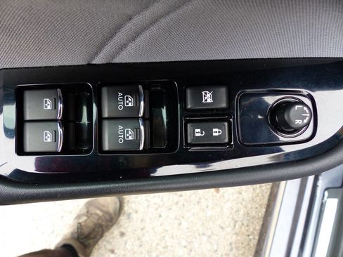 Used 2017 Subaru Legacy 2.5i Sport image 21