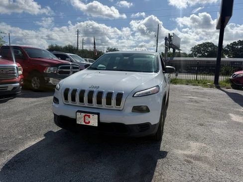 Used 2015 Jeep Cherokee Sport AWD/4WD image 2