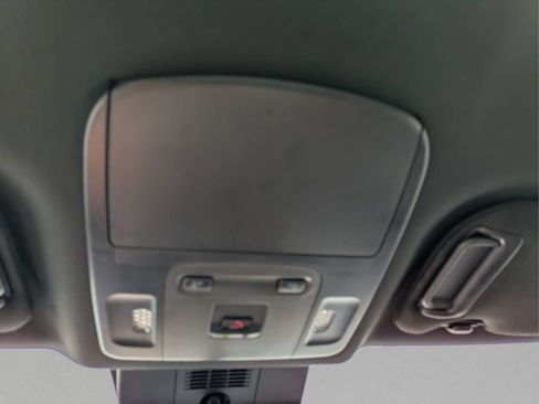 Used 2025 Toyota Camry SE FWD image 20