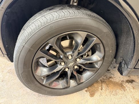Used 2021 Dodge Durango SXT AWD/4WD image 4