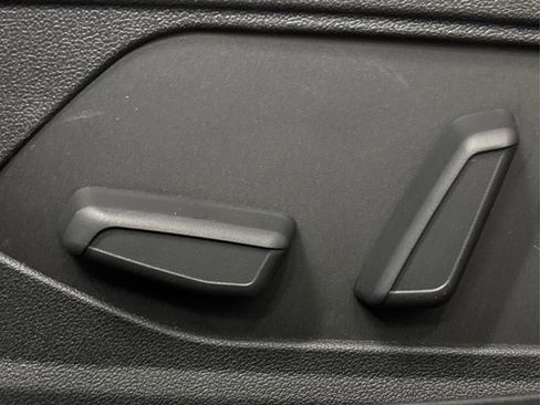 New 2026 Hyundai Elantra Limited FWD image 27