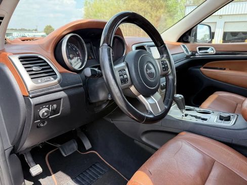Used 2012 Jeep Grand Cherokee Overland Summit image 17