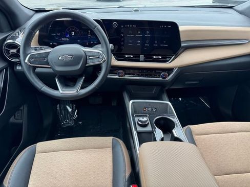 Certified 2025 Chevrolet Equinox ACTIV FWD image 14