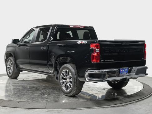 Used 2025 Chevrolet Silverado 1500 LT AWD/4WD image 4