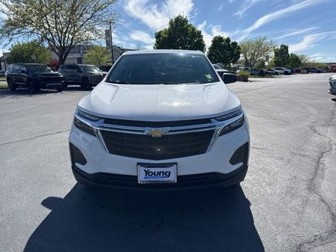 Used 2024 Chevrolet Equinox LS AWD/4WD image 2
