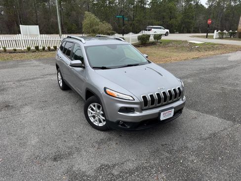 Used 2015 Jeep Cherokee Latitude image 41