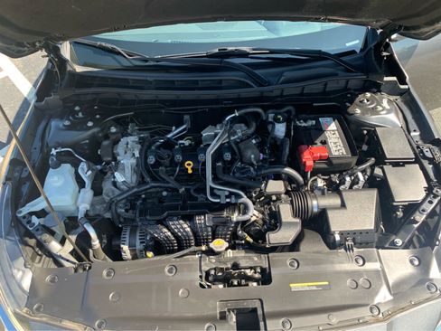 Used 2023 Nissan Altima 2.5 SV w/ SV Premium Package AWD/4WD image 9