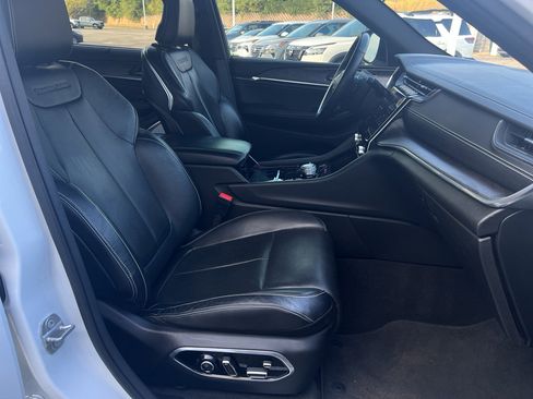 Used 2021 Jeep Grand Cherokee L Overland w/ Luxury Tech Group IV image 23