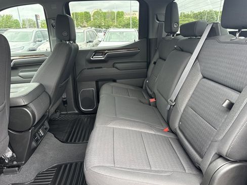 Used 2022 GMC Sierra 1500 Elevation w/ LPO, Elevation Black Package RWD image 6
