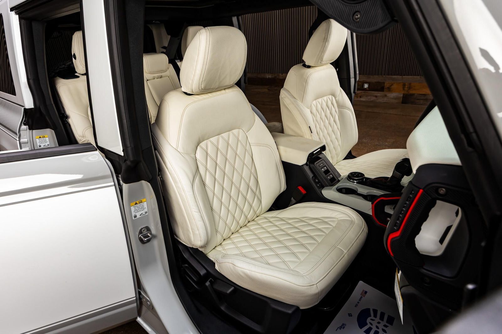 Used 2026 Ford Bronco Heritage Edition AWD/4WD image 29