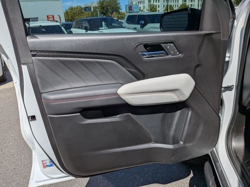 Used 2025 GMC Canyon AT4 w/ AT4X Package AWD/4WD image 12