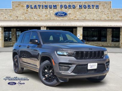 Used 2025 Jeep Grand Cherokee Altitude