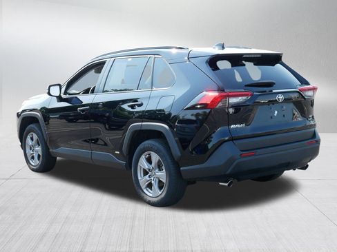 Certified 2025 Toyota RAV4 LE AWD/4WD image 5