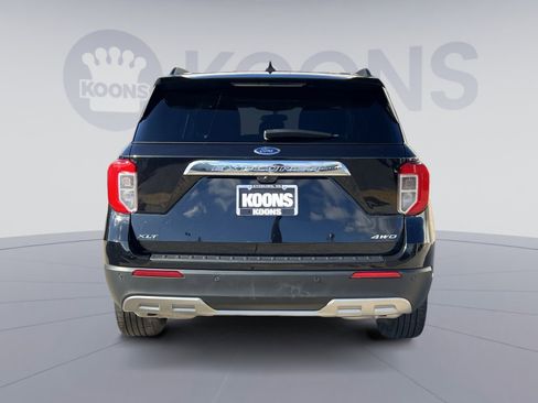 Used 2022 Ford Explorer XLT w/ Equipment Group 202A image 5