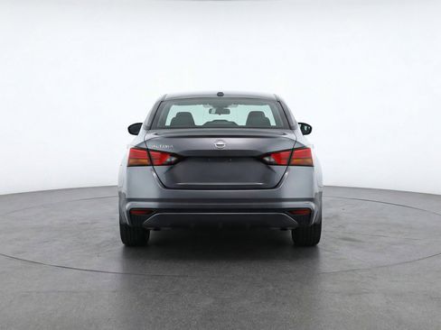 Used 2025 Nissan Altima 2.5 SV FWD image 7