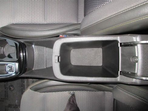 Used 2024 Chevrolet Trax LT image 17