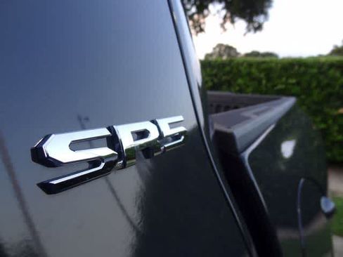 Used 2025 Toyota Tacoma SR5 AWD/4WD image 9