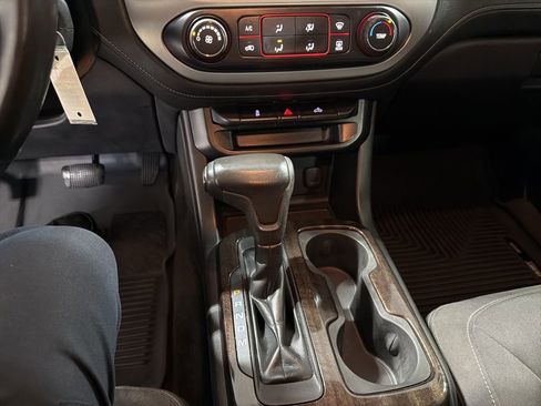 Used 2016 GMC Canyon SLE image 27