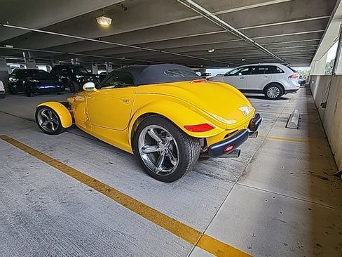 Used 2002 Chrysler Prowler RWD image 3