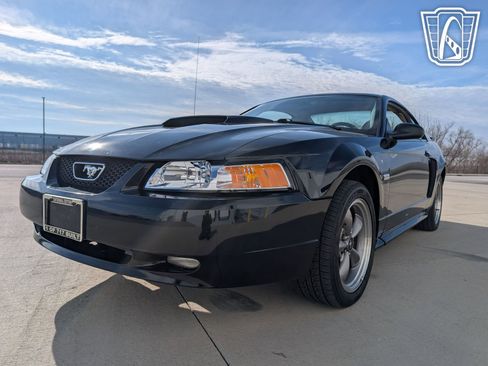 Used 2003 Ford Mustang GT image 3