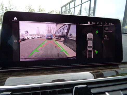 Used 2022 BMW 540i xDrive w/ Executive Package image 14