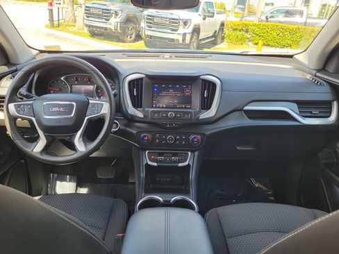 Used 2022 GMC Terrain SLE w/ Driver Convenience Package FWD image 17